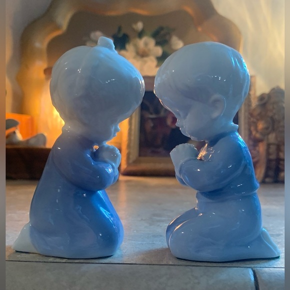 Vintage Inarco Praying Children Boy & Girl Porcelain Figurine Japan - Picture 3 of 8